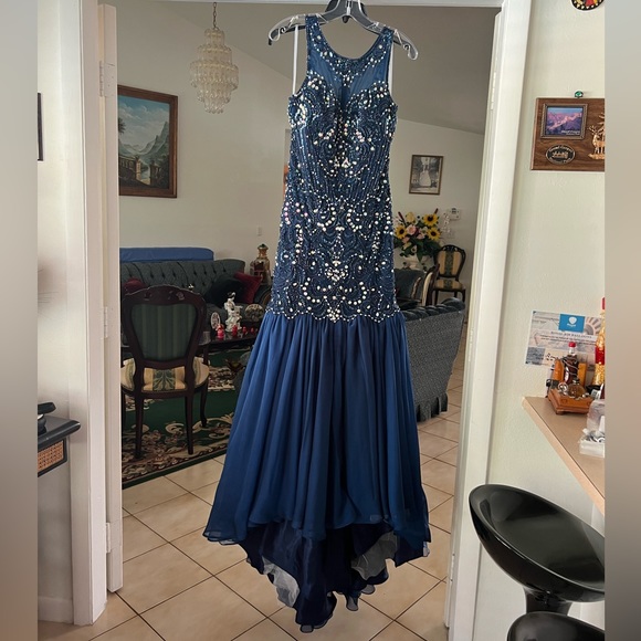 Beaded blue formal dress - Picture 2 of 7